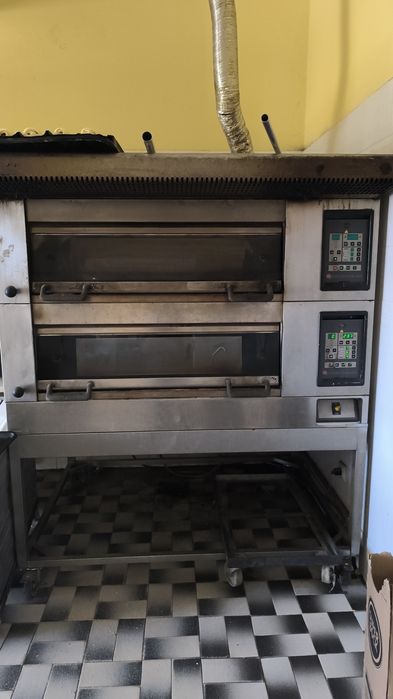 Forno e arca e banca em inox