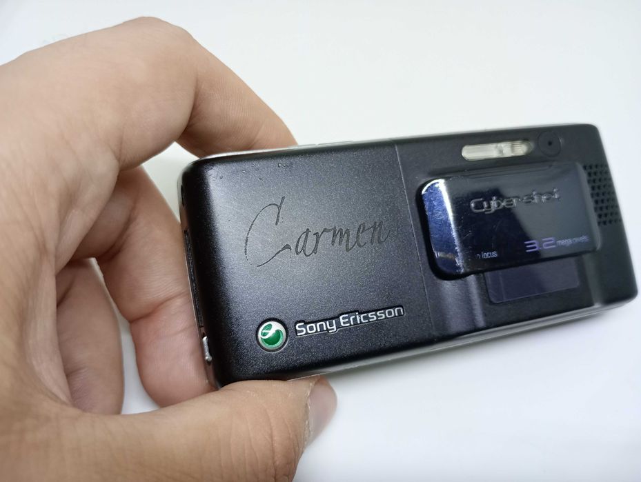 Kultowy Sony Ericsson K800i (pudełko i akcesoria)