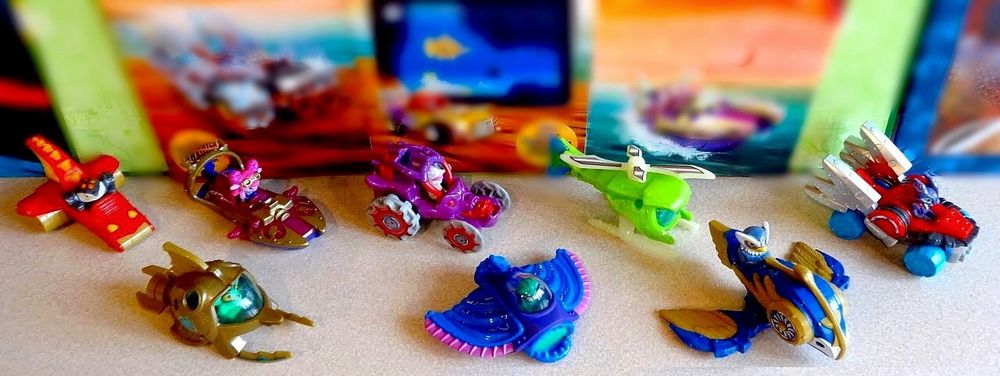 Conjunto 2 Figuras happy meal McDonald's 2016 Skylanders SuperChargers