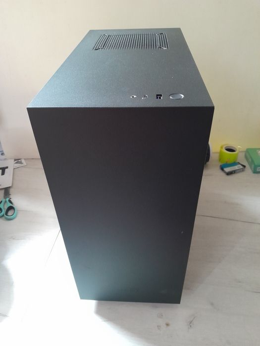 Nzxt h510 matte black compact mid tower atx case obudowa pc