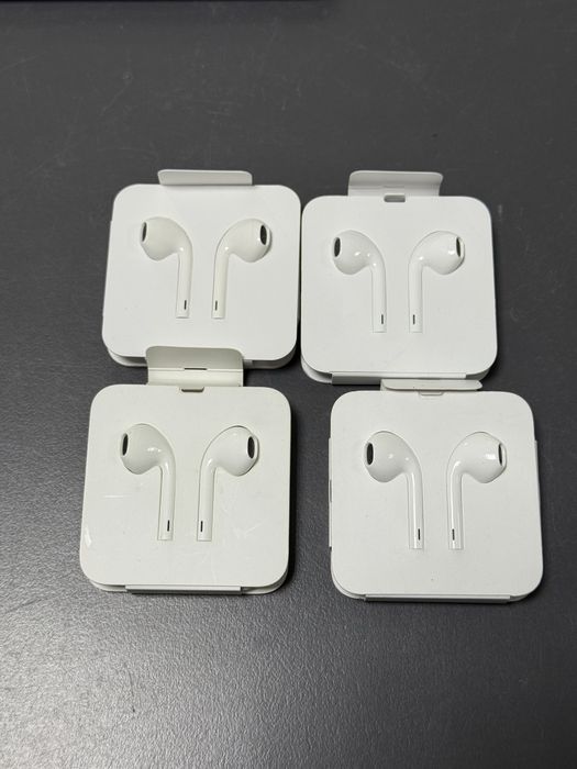 Навушники Apple EirPods Lightning Connector оріг. Нові