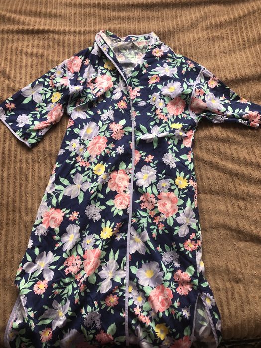 Віддам одяг жіночий розмір M-L