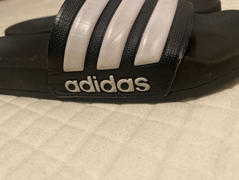 Vendo/ Troco Chinelos Adidas