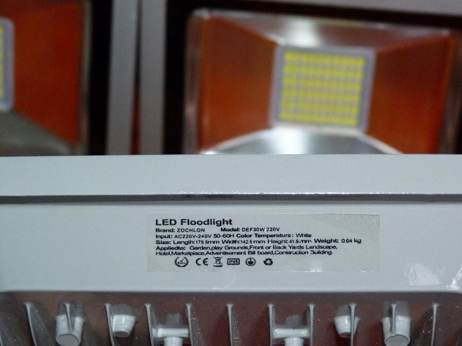 Projetor led 20w - com sensor de movimento (novos)