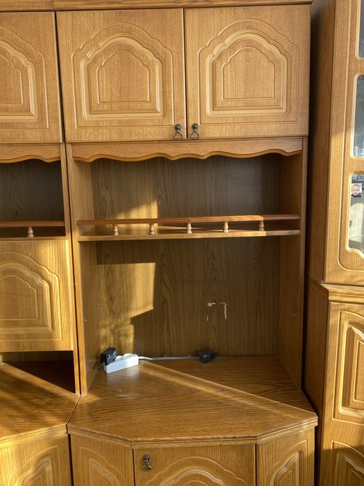 Drewniana meblościanka