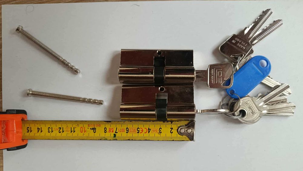 Wkładki drzwiowe. Różne rodzaje. Duża ilość