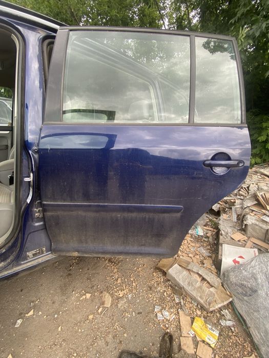 Дверные карты Volkswagen Touran