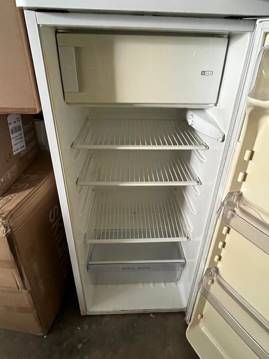 PREÇO BAIXO - Frigorifico combinado (com congelador) Zanussi 1,25m