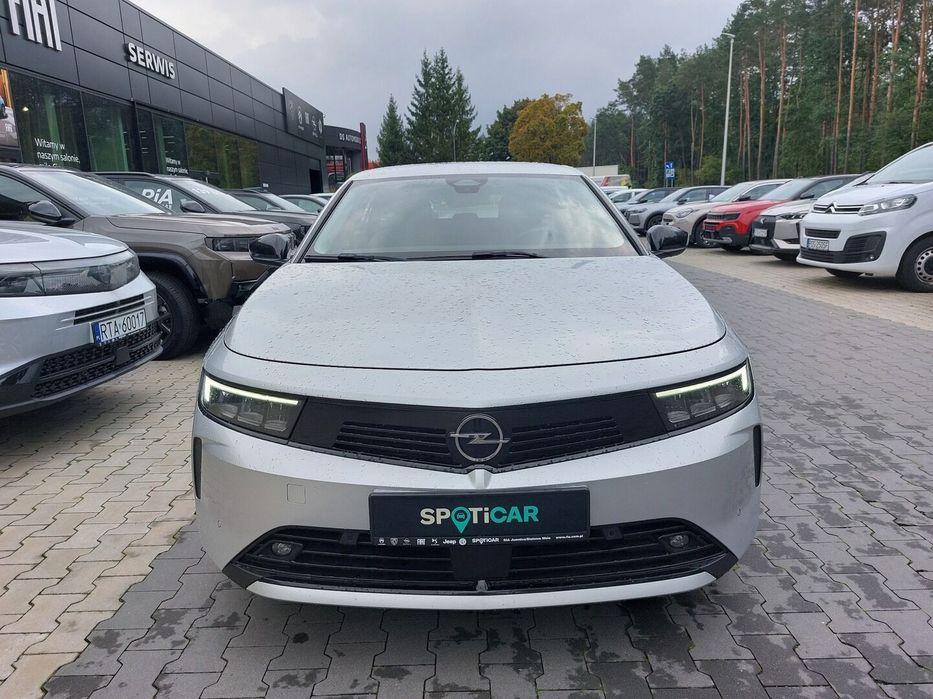 Opel Astra  Opel Astra V 1.2 T Edition S&S  110 km super stan