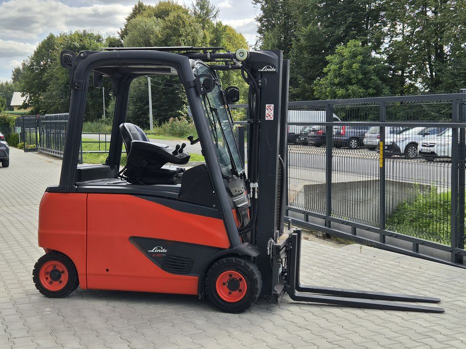 Wózek widłowy LINDE E20 2 tony elektryczny uzywany LEASING triplex