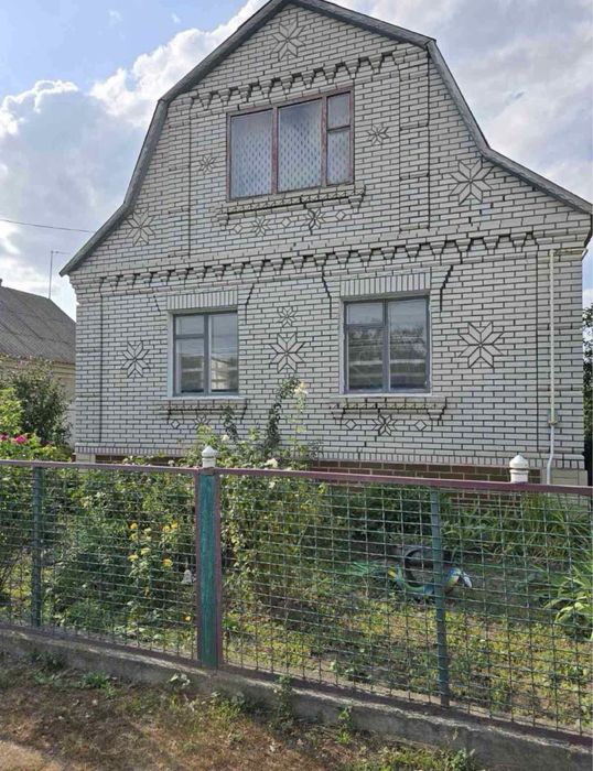 Продаж будинку м. Узин