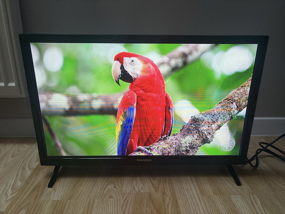 Телевізор Telefunken  XH24J101  [ HD / T2 / HDMI ]