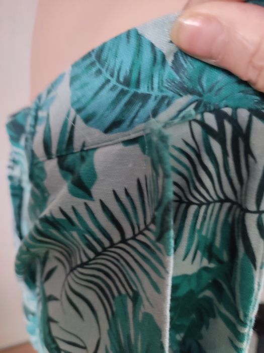 Szorty damskie firmy Janina roz Xl, miętowe, zielone liście i monstery