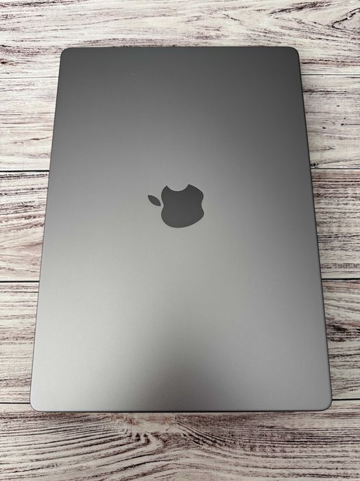 MacBook Pro 14" 2023 M2 Pro/16GB RAM/1Tb SSD