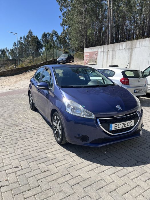 Peugeot 208 1.2 VTI ALLURE 2012