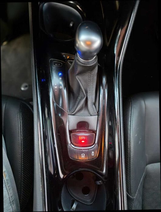 Toyota C-HR      2022