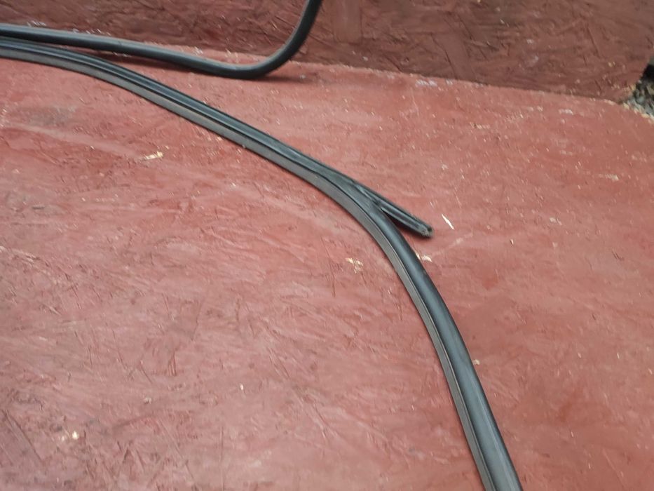 BMW E36 COUPE ORYGINALNE Uszczelki drzwi Lewa Prawa dobry stan OEM