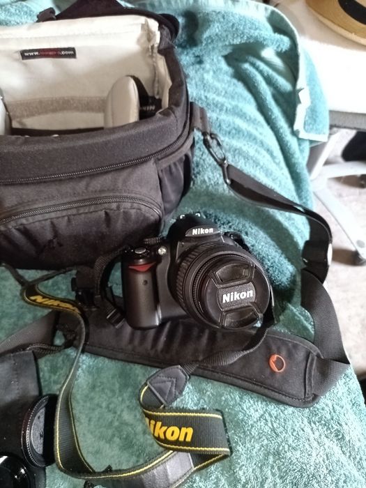 Продам Фотоапарат Nikon D5000