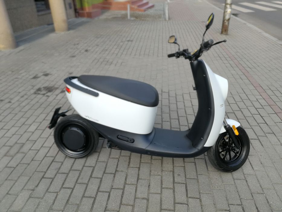 UNU SCOOTER PRO 4KW skuter elektryczny