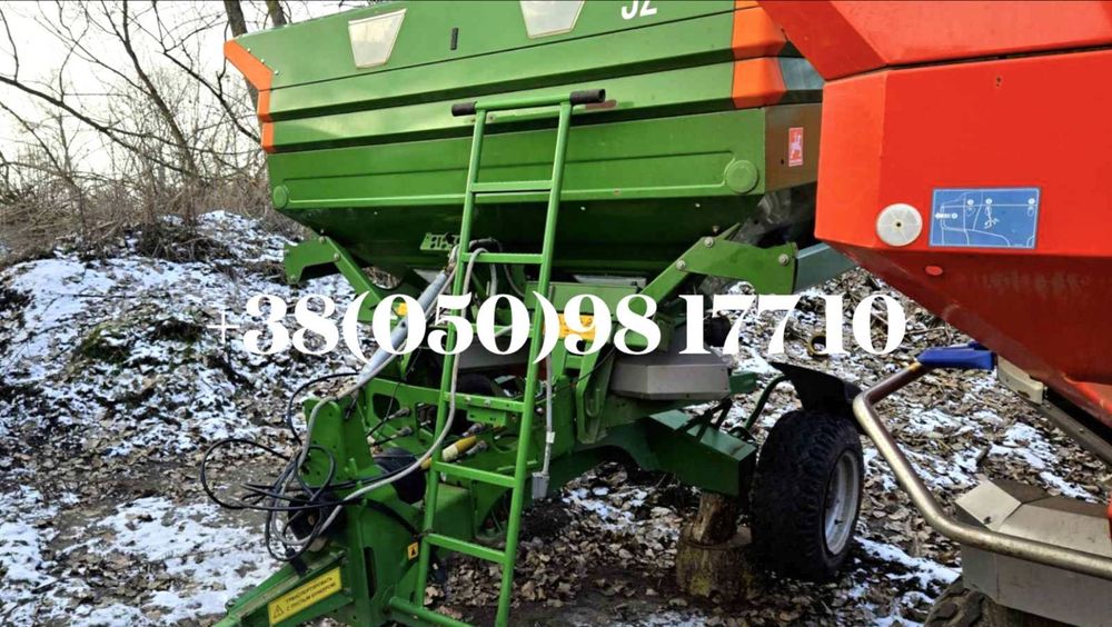 Внесення мінеральних добрив розкидачами Amazone