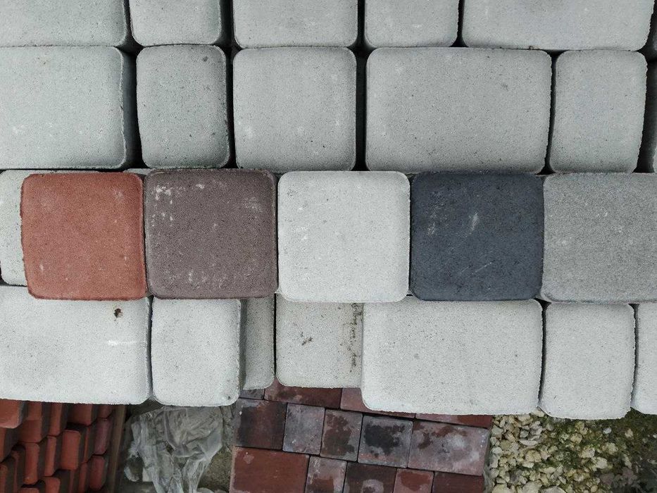 Виготовлення будівельних блоків, бетонних кілець/кришок, бруківки