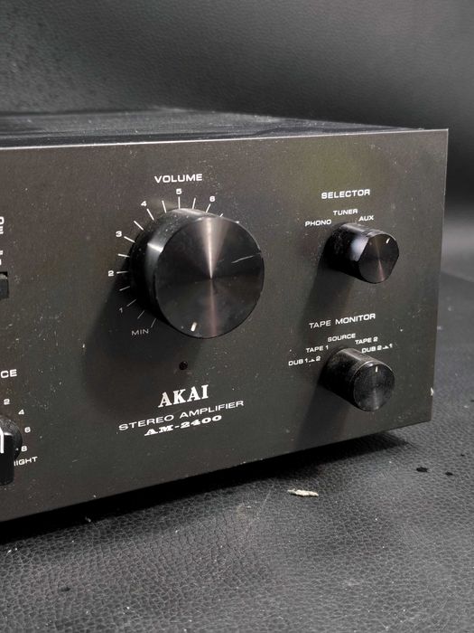 Wzmacniacz Akai AM-2400
