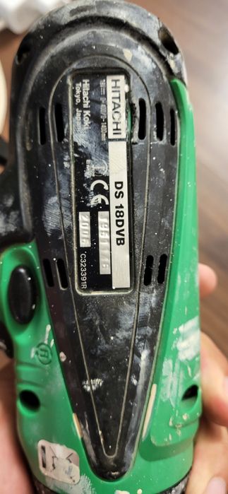 Продам HITACHI шуруповерт
