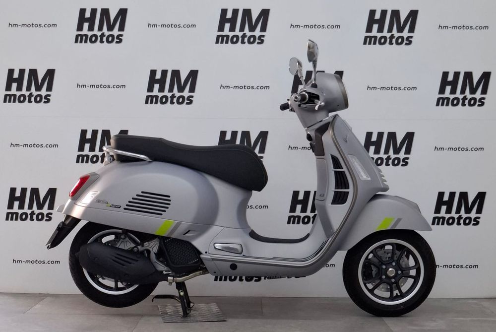 Vespa GTS Super TECH 125 - GARANTIA DE FÁBRICA