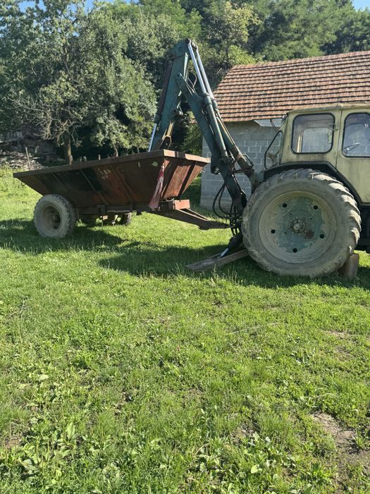 трактор ЮМЗ погрущик