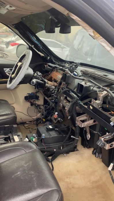 Авто Cadillac Escalade ESV 2007 года