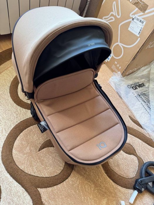 Продам універсальну коляску Anex IQ 3в1 в хорошому стані
