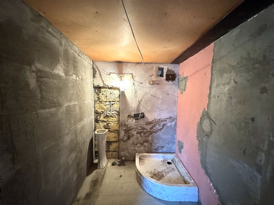 Продажа дома со своим двориком и гаражом возле Эко Маркета