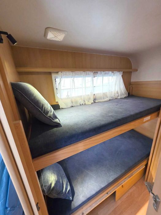 Duża dwuosiowa przyczepa kempingowa Dethleffs Camper 1999r