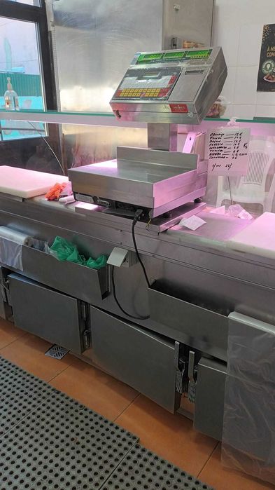 Vitrine de talho 3 metros /Totalmente inox / Excelente estado