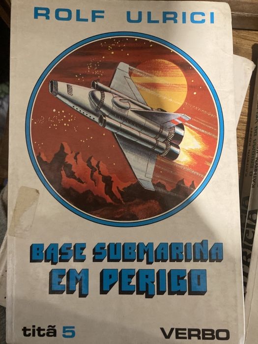 A estação espacial. Base submarina em perigo. Rolf ulrici