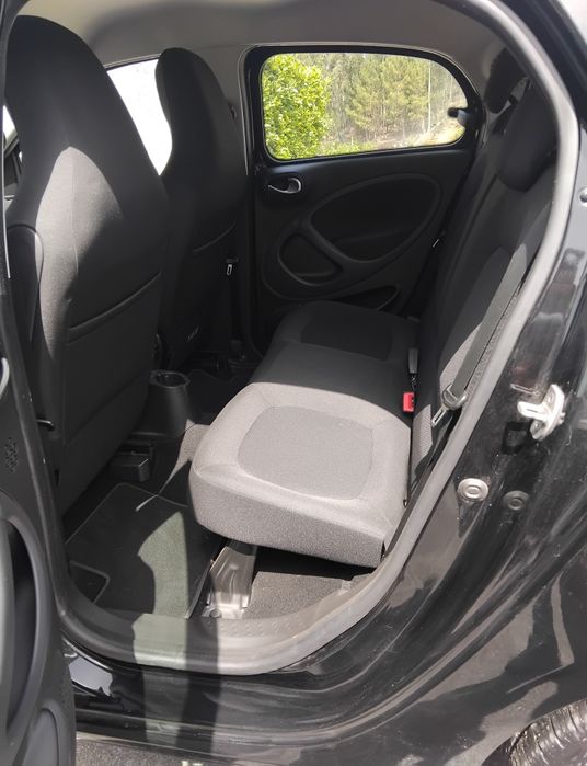 Vendo smart for two  passion 0.9 de 2017 nacional com 49 mil km  acidentado salvado