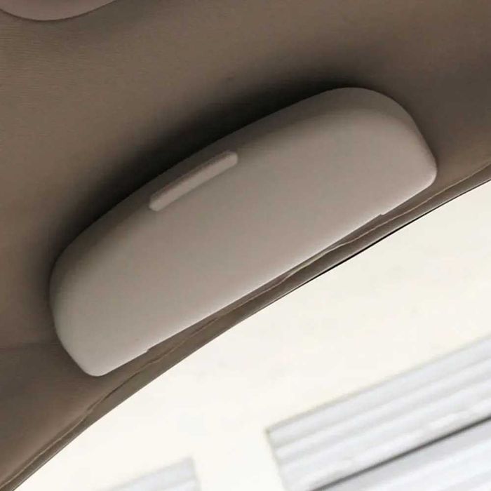 Футляр для очков в авто