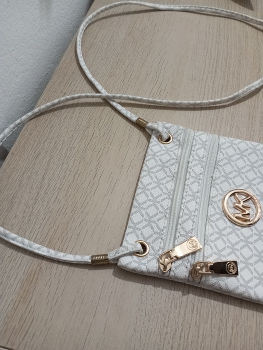 Mala Michael Kors