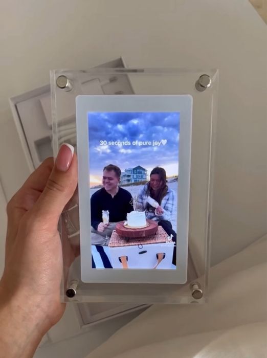 Найкращій подарунок для дівчини ! Відео рамки з вашими спогадами,2гб