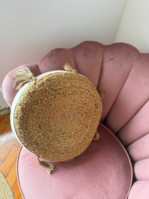 Almofada decorativa bege juta e branca