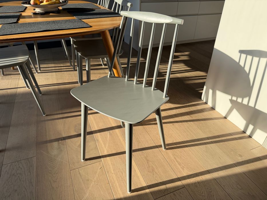 Krzesła HAY J77, szare, 8 sztuk