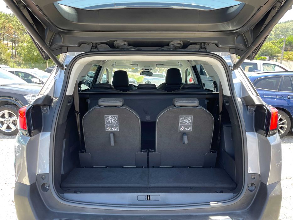 Peugeot 5008 — fotografia 12