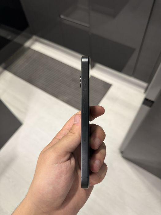 Iphone 15pro como novo c/caixa