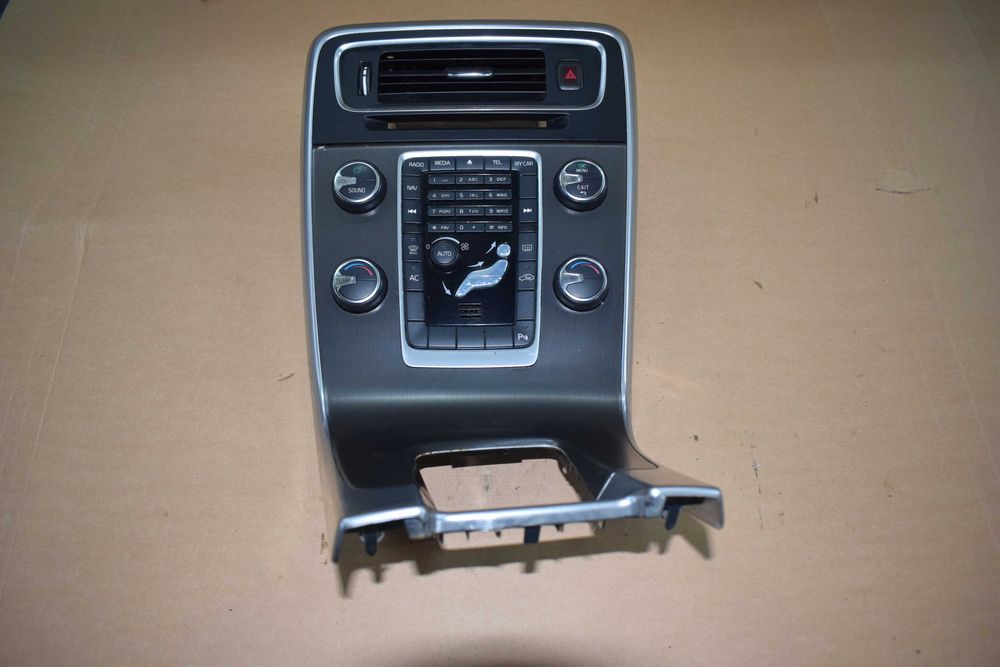 panel klimatyzacji nawiewu wodospad VOLVO V60 S60 II 12R.