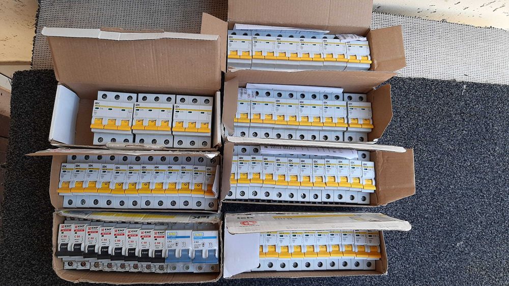 Автомат IEK 16А 25A 32А 40А 50А 100А 63А Автоматичний вимикач