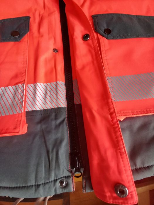 Новая зимняя рабочая мужская куртка. Размер L.