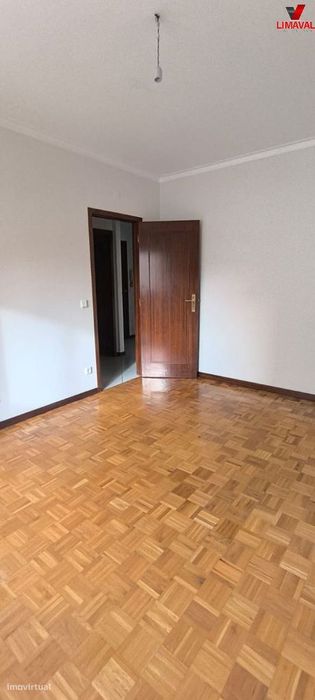 Apartamento, para arrendamento, Braga - Nogueira, Fraião e Lamaçães