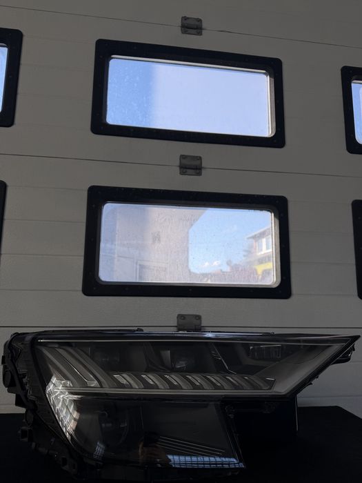 Audi Q8, reflektor prawy