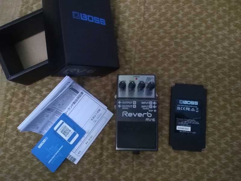 Reservado Pedal Boss RV-6 Reverb (Como novo)