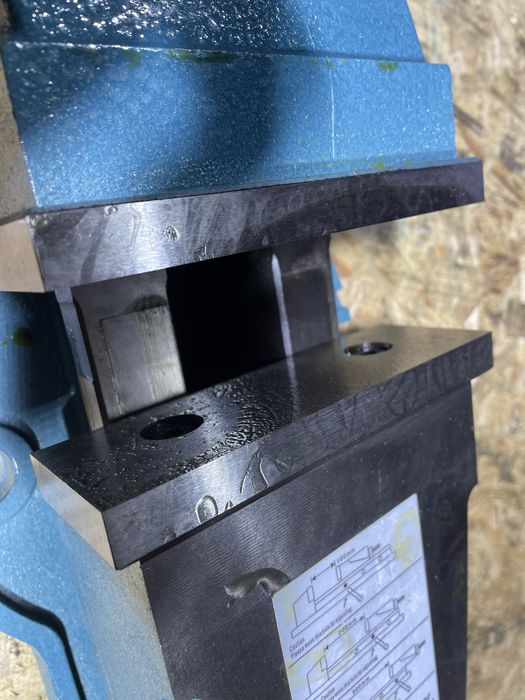 Тиски Лещата прецизійні гідравлічні механічні HVA 150-200 мм